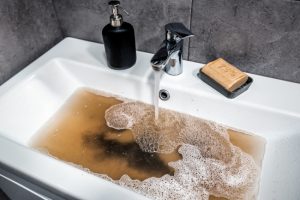 Clogged Drain 9-1-1: Dos and Don’ts During a Clogging Emergency